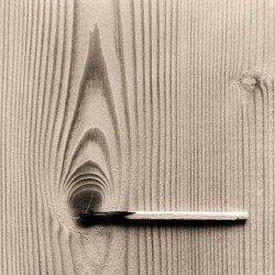 fotografía blanco y negro 'cerilla'